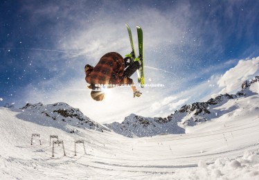 ng体育官方网站|曝李昊或转投申花！谈判进行中，30战丢44球却荣膺6月最佳门将